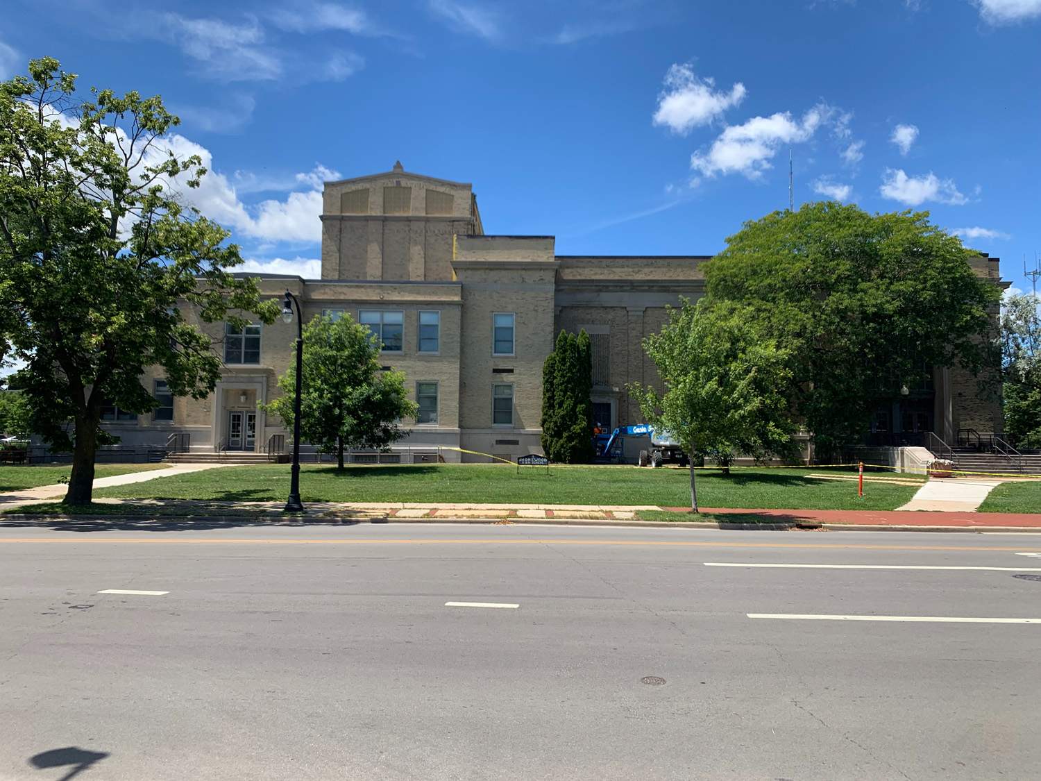 Shorewood School facade cleaning
